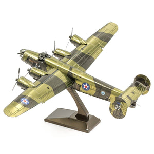 Metal Earth B-24 Liberator - COLOR