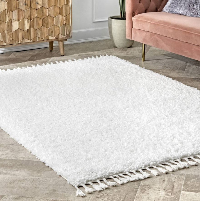 Solid Shag with Tassels White  4'X6'